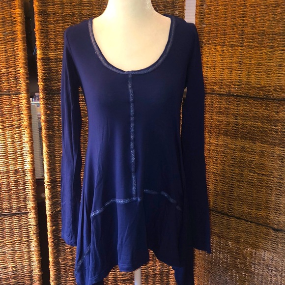 DKNY Jeans Asymmetrical Long Sleeve Top - Picture 1 of 11